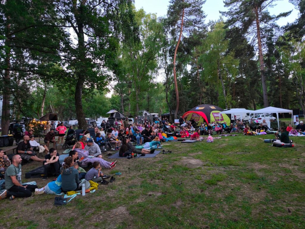 outdoormamas festival vstupenky dielnicky aktivity cvicenie joga prednasky prezentacie premietanie cestovanie